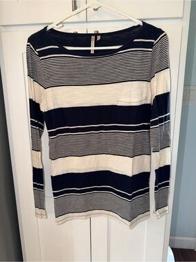 Banana Republic Striped Long-Sleeve Women's Top in Navy and White
